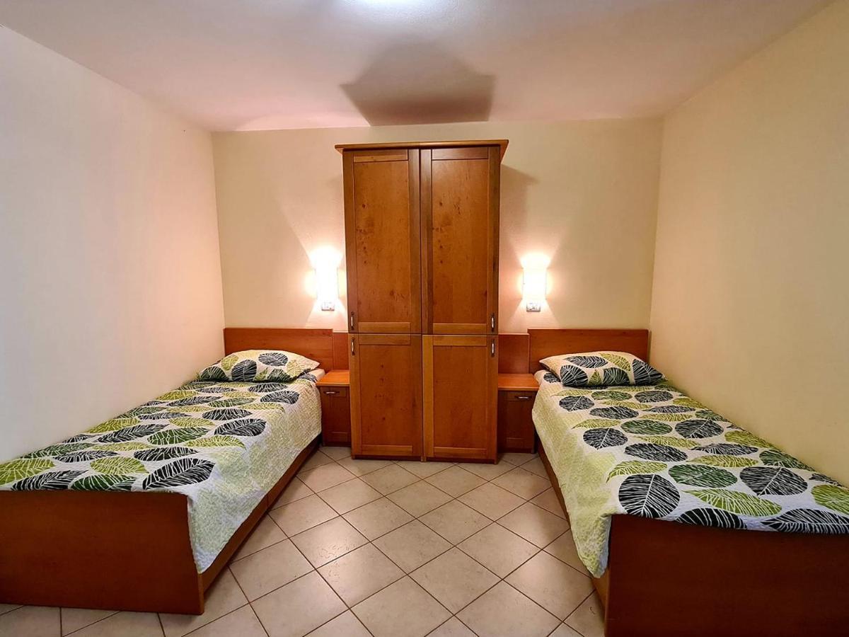 Guest House Kocanija Ilirska Bistrica Exterior foto
