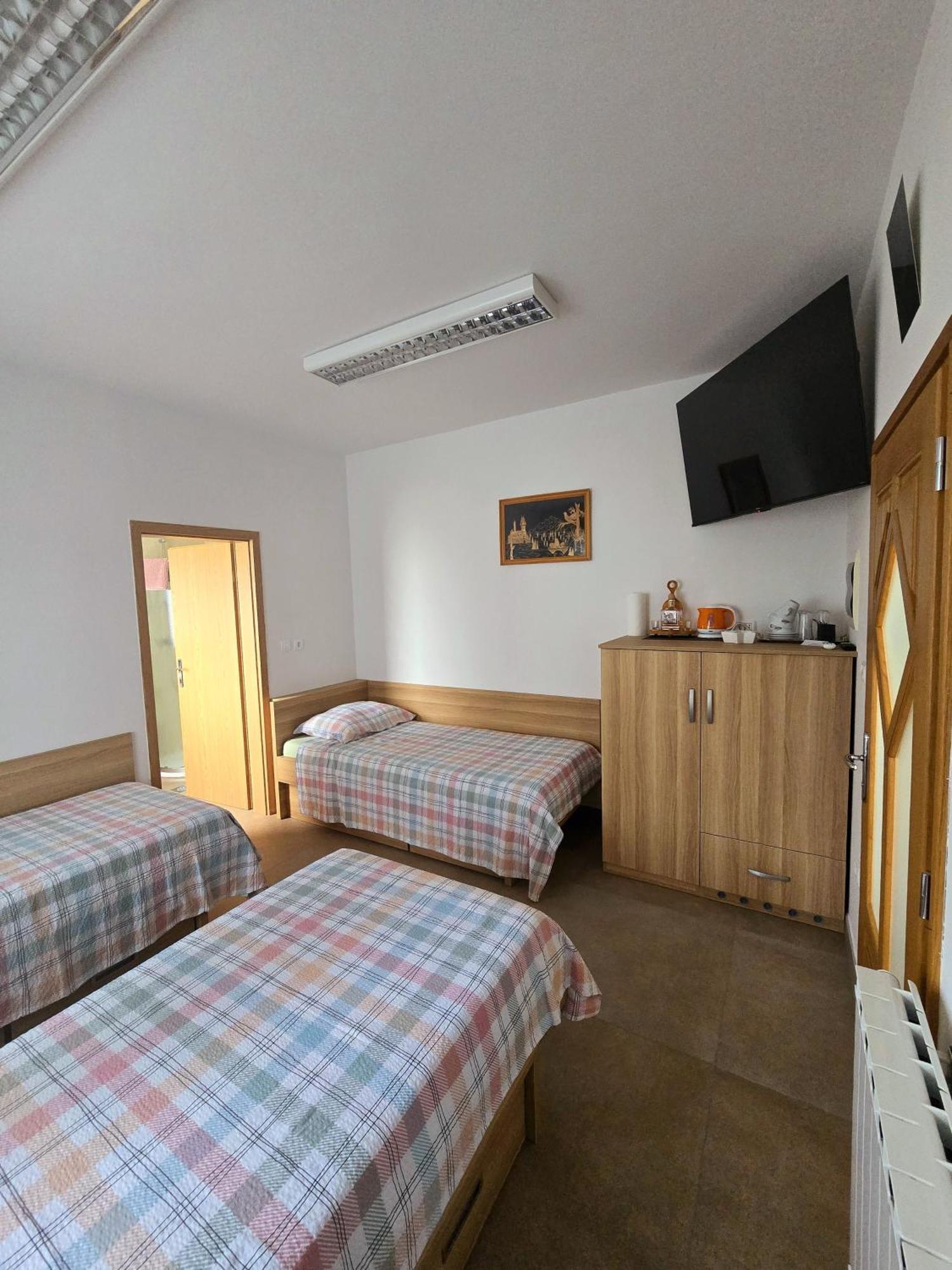 Guest House Kocanija Ilirska Bistrica Exterior foto